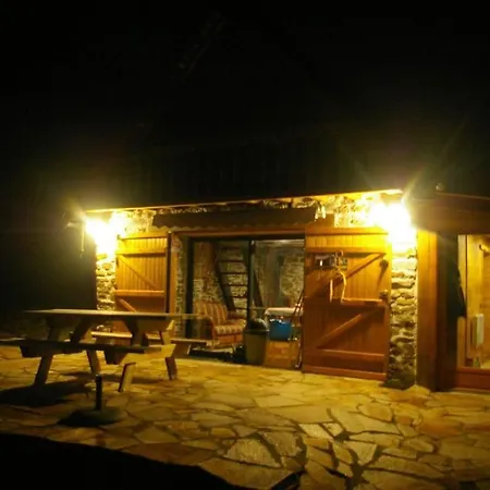 Domek alpejski Ancienne Grange Renovee Chez Blazy Alos (Ariege)